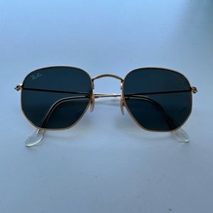 Ray-Ban 51mm Hexagonal Flat Lens Sunglasses
 
GOLD/BLUE
